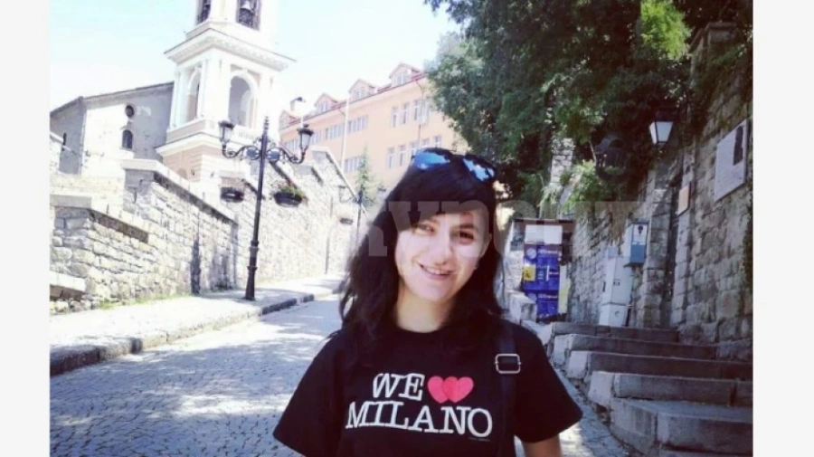 Ани Пачалова за музиката и стиховете
