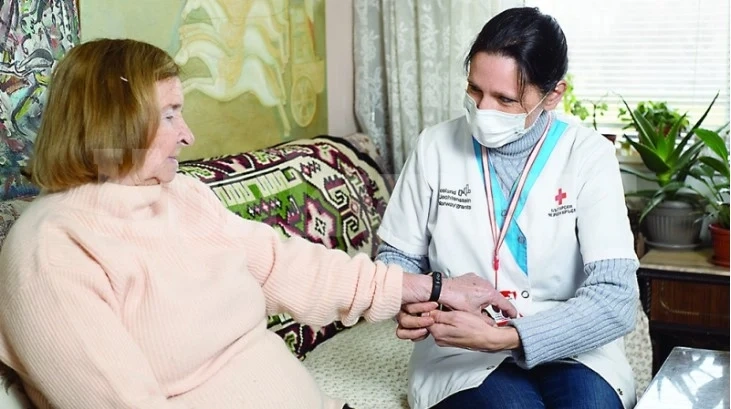 Хората ценят грижите за тях, но най-много се радват на общуването