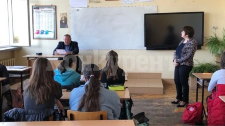 Кметът на Кула даде старт на верижен прочит на \