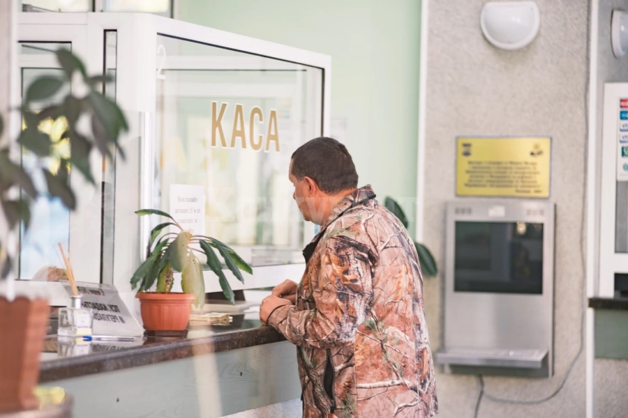 Центърът за административно обслужване при Община Мездра стана на 20 години