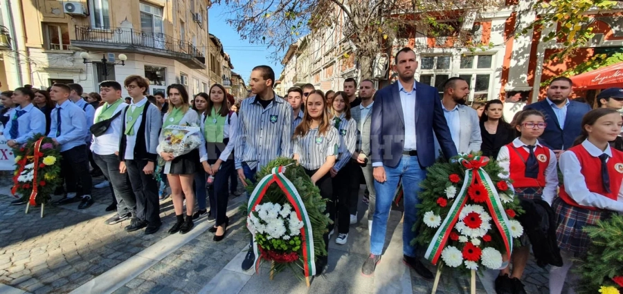 Враца отбеляза Деня на народните будители СНИМКИ