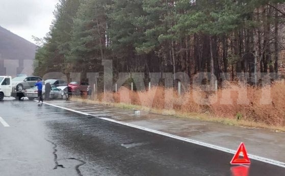 Катастофа между кола и автовоз на магистрала Хемус : Konkurent.bg