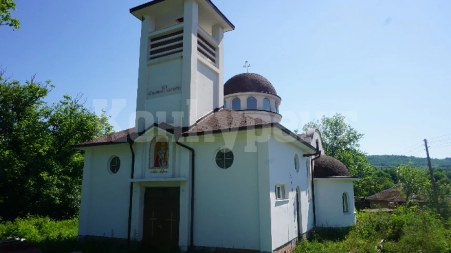 Продължава събирането на средства за новия храм в Ослен Криводол