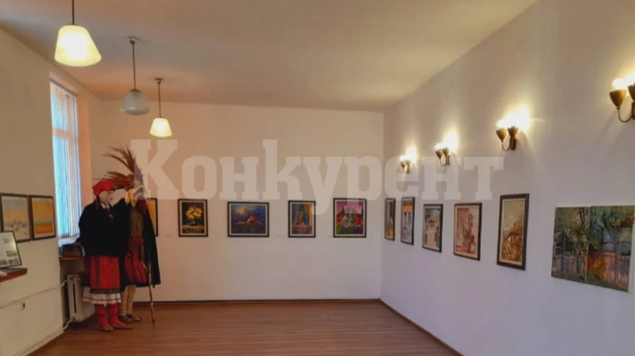 Изложба краси читалището в Кула