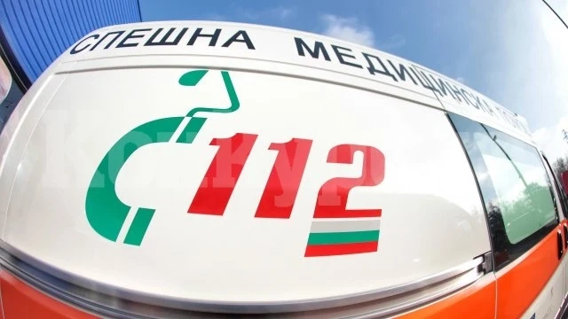 Тежка катастрофа между бус и тир затвори Прохода на Републиката
