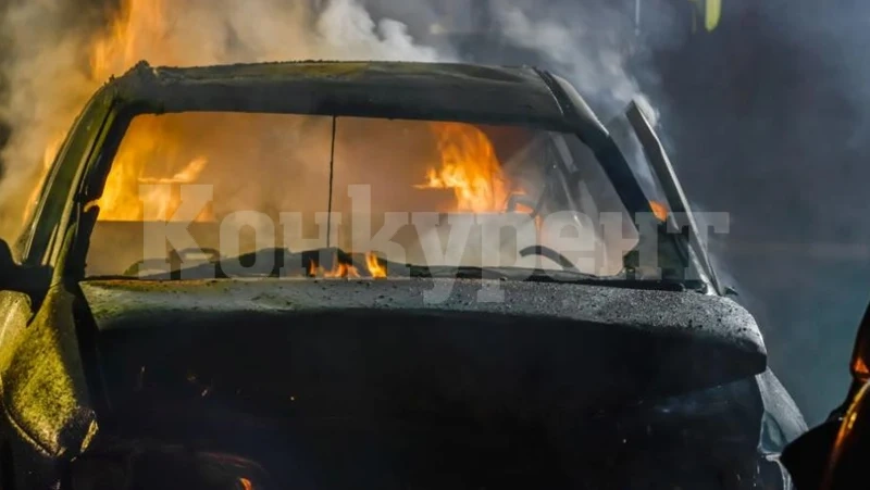 Полицейски автомобил стана мишена на бомбен атентат