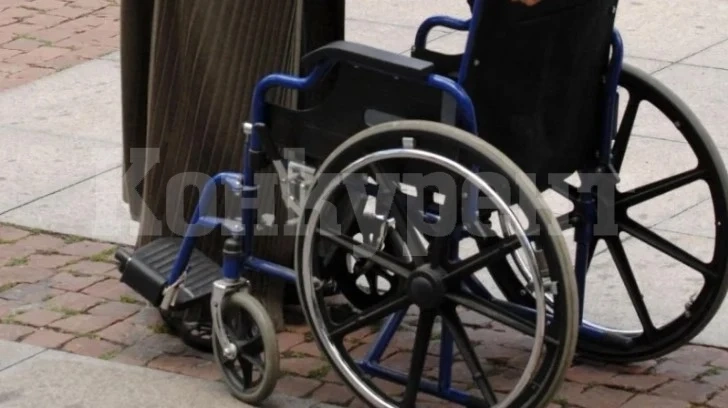 Жена опита да прекара кокаин за $450 хил. в инвалидната си количка: Задържаха я
