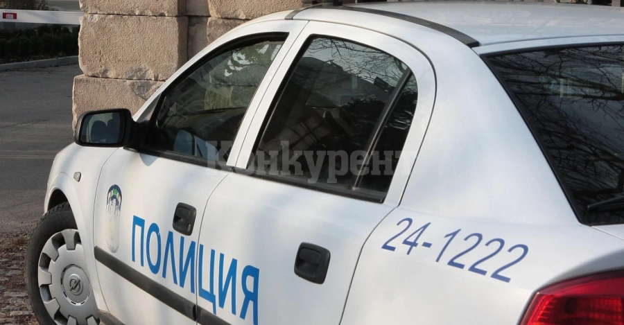 Кощунство! Банда хлапаци разбиха и потрошиха църква в Роман, заловиха ги