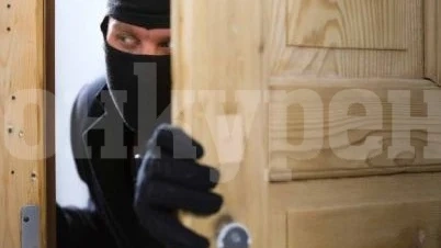 Издирват сръчен крадец, тарашил дом в Търнава