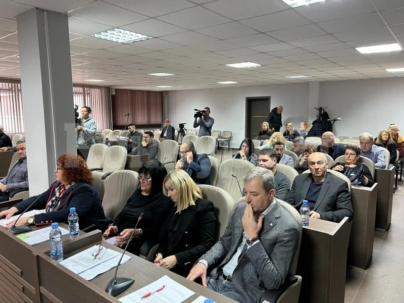 Ремонтират с 2 милиона лева междублокови пространства