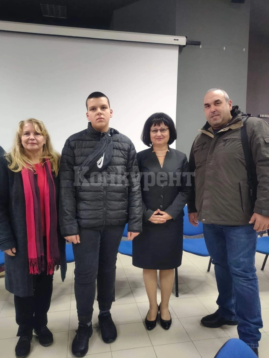 Родолюбиви награди за представители на ПГТР-Враца СНИМКИ