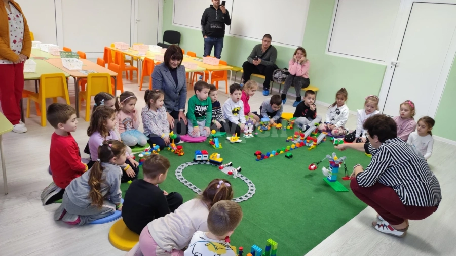 „Ден на отворените врати” в ДГ „Единство Творчество Красота” -Враца СНИМКИ