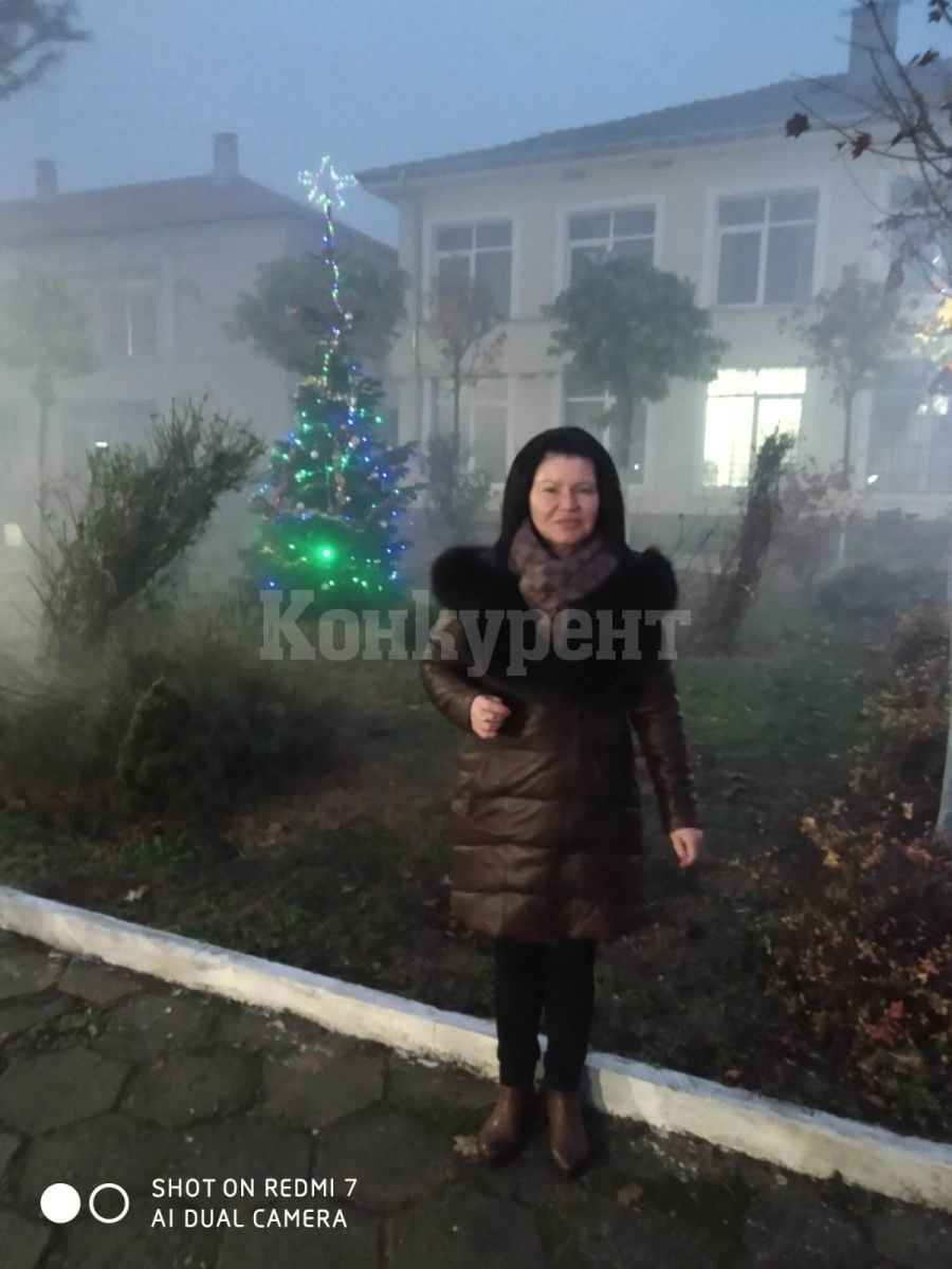 Светна коледната елха и в Крива бара