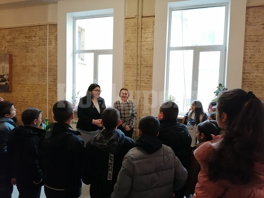 Ученици от две врачански училища посетиха Окръжен съд – Враца в Деня на отворените врати