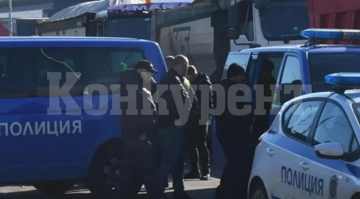 Напаст: Нелегални мигранти плъзнаха и по влаковете, спипаха ги край Казанлък
