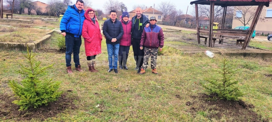 Засадиха нови 30 дръвчета в Кула, в събота ще има още една акция СНИМКИ 