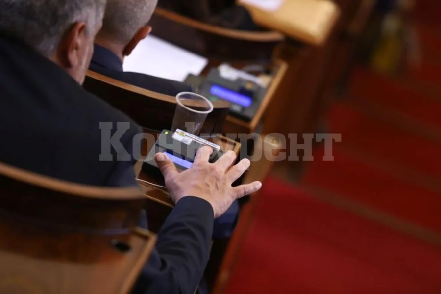 Парламентът одобри окончателно военната помощ за Украйна