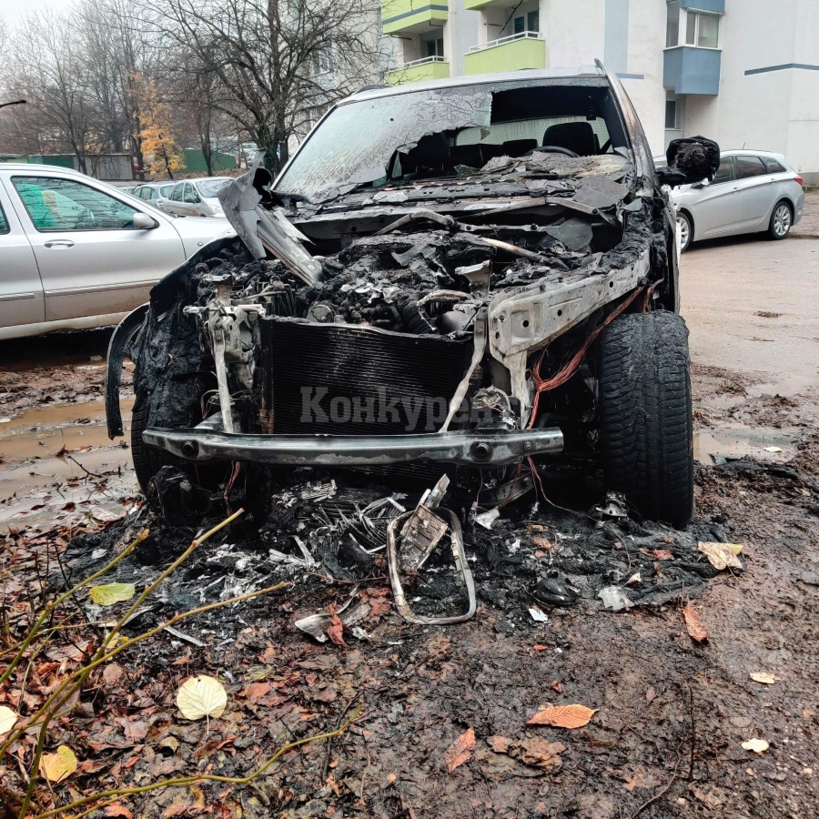 БОГАТИТЕ СЪЩО ПЛАЧАТ! Запалиха БМВ х5 във Враца СНИМКИ