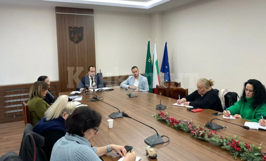 Обновяват училища и детски градини във Враца