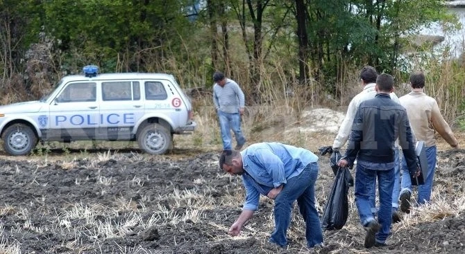 Прокуратурата подхвана зловещо престъпление с 3 трупа и опожарен автомобил