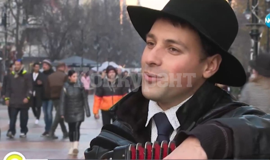 Исус Ангелов - уличният музикант, който може да изсвири всичко