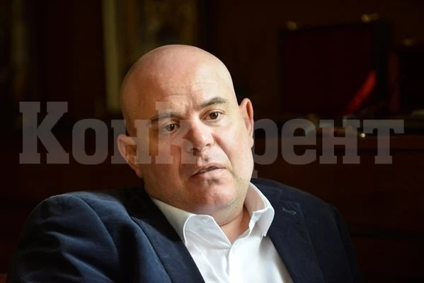 Гешев зарадва с подаръци обитателите на социален дом в Мездра