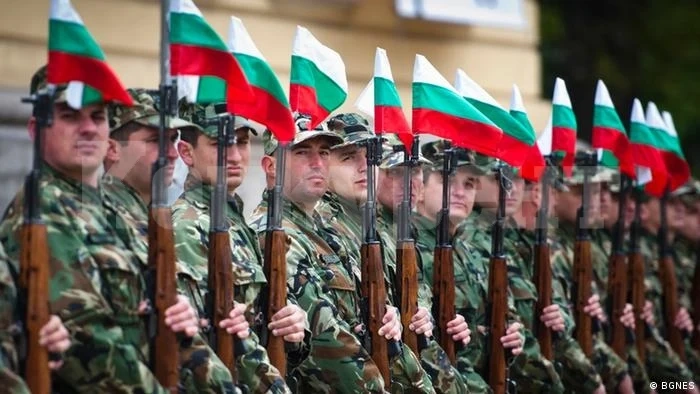 Спешно дирят 500 БГ военни