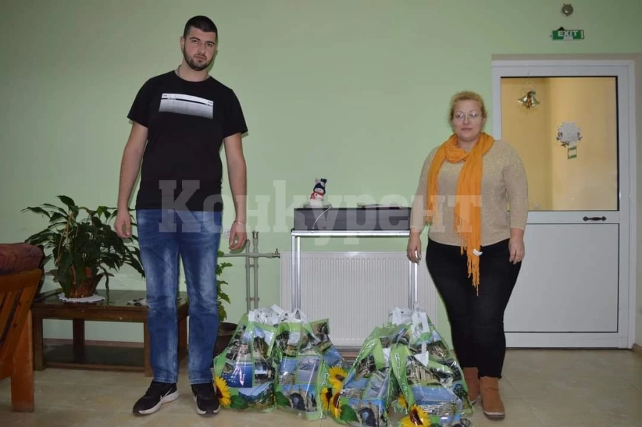 Спасител на кръста дари наградата си за кауза