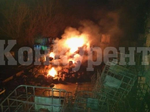 Палеж с коктейли „Молотов“ на фабрика в Габровско