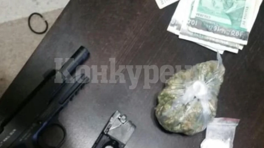 Наказаха мъж, кътал оръжие, боеприпаси, наркотици и отглеждал коноп в село Сумер