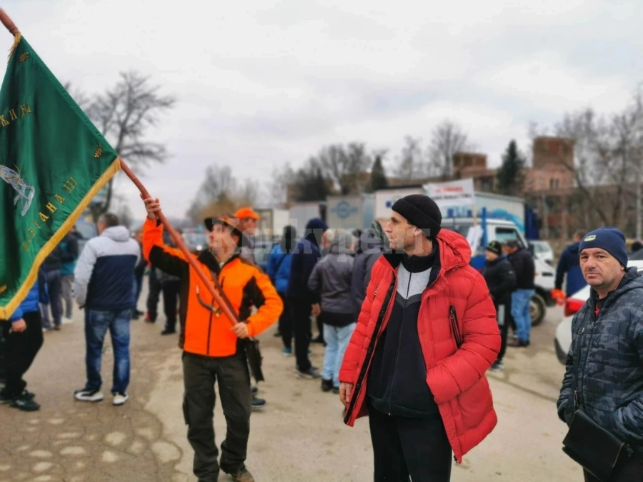 Срещу плаваща фотоволтаична централа: Над 500 души протестираха в Монтана