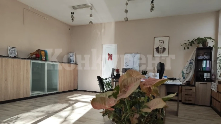 Мездренско училище е с нова визия