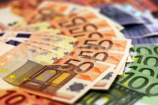 Румънец получи сметка за ток на стойност 76 млн. евро, оказало се грешка