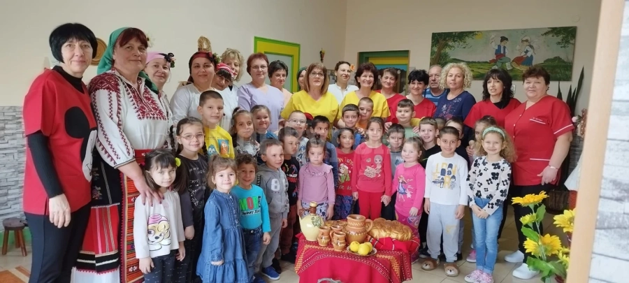 Отбелязаха Бабинден в Оряхово