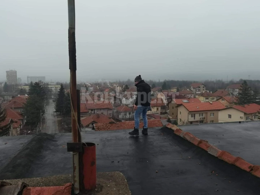 Извършени са огледи на над 30 обекта във Враца, пострадали от ураганния вятър