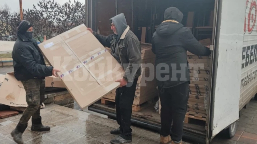 Пенсионерски клубове в община Ружинци получиха ново обзавеждане