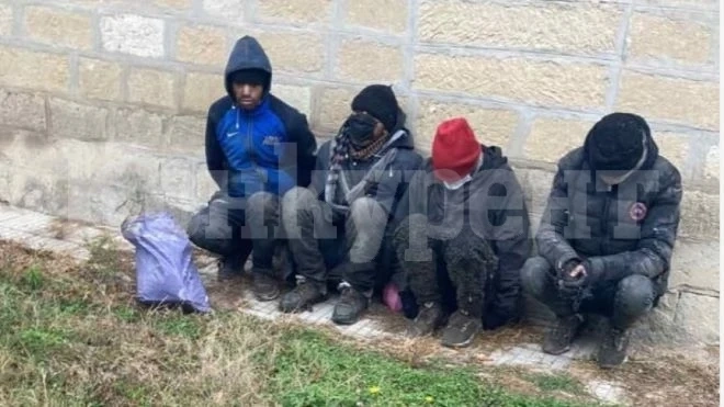 Отново граждански арест: Кмет хвана група мигранти в Бургаско