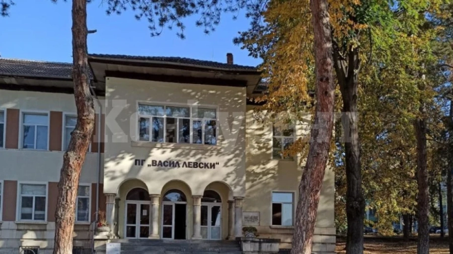 Училище в Мездра подготвя кадри за жп транспорта