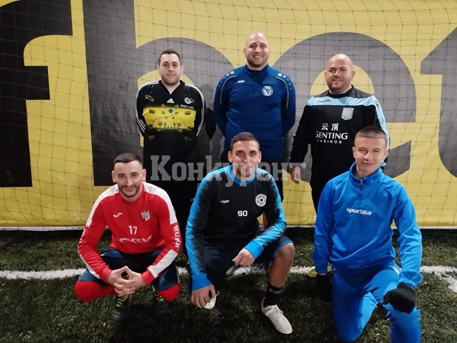 Гръмка победа за Макарата и компания в мини футбола