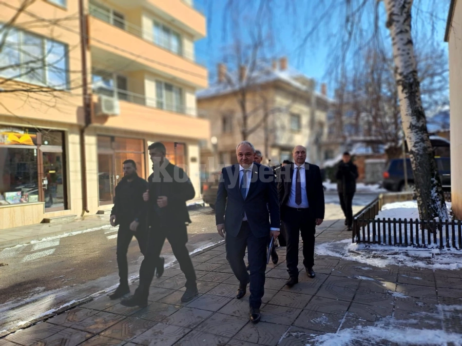 Министър Демерджиев: МВР ще удвои усилията си за залавяне на купения вот СНИМКИ и ВИДЕО