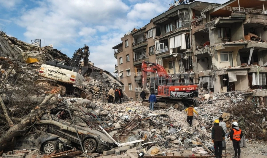 Дузина арестувани за некачествено строителство в Турция