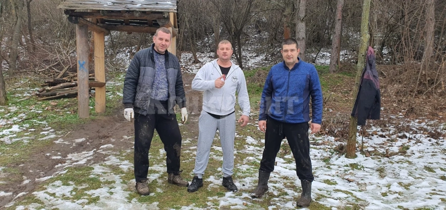 Мотоклуб ЯДРЕНИТЕ почисти екопътеките в района на Ботев парк
