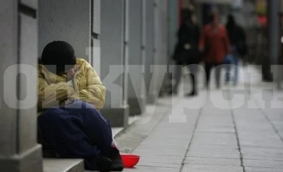 Осъдиха майка, оставила детето си да спи на улицата и да краде