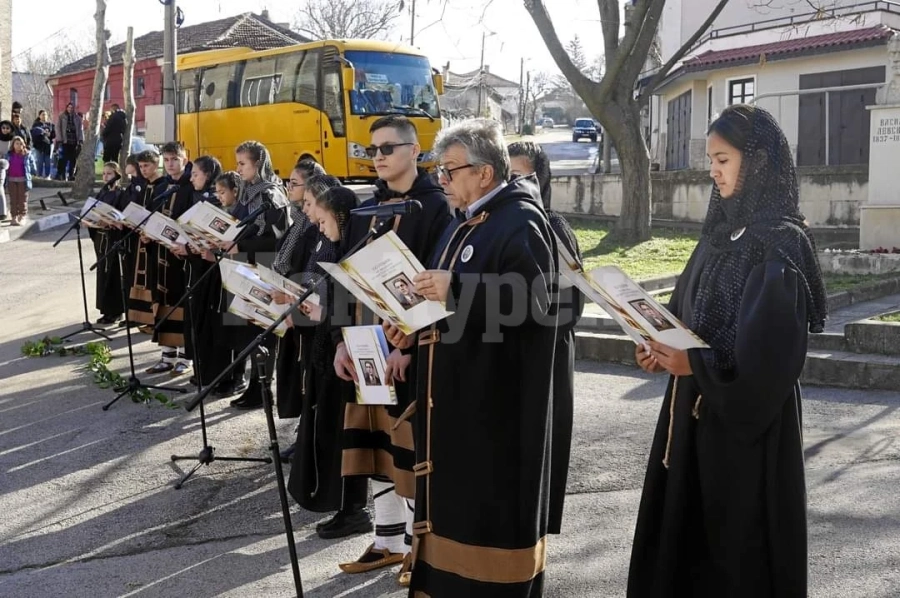 В Оряхово се поклониха пред Апостола