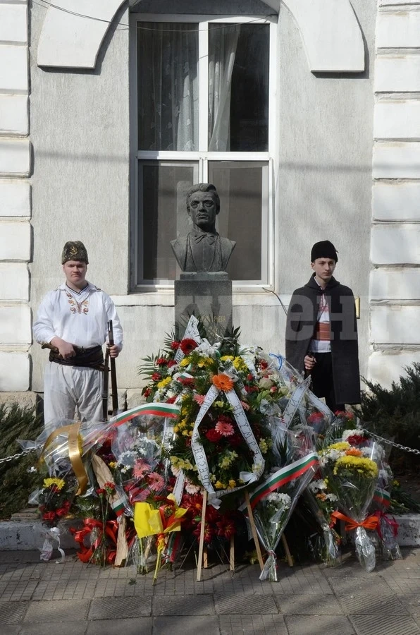 Община Видин отбеляза 150 години от гибелта на Васил Левски СНИМКИ