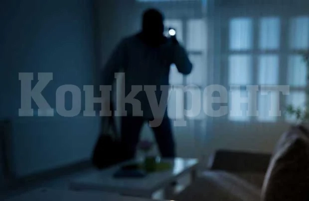 Задигнаха злато от дома на пенсионер