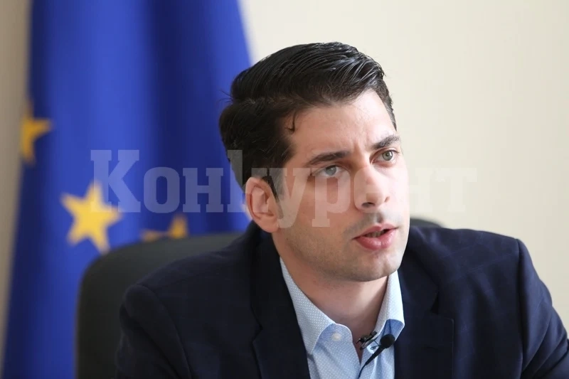 Пеканов за еврозоната: Всяко забавяне носи щети и пропуснати ползи