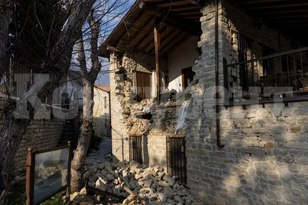 Турските власти разследват над 600 души във връзка с разрушенията при земетресенията