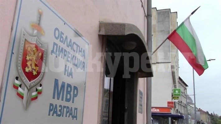 Полицията в Разград издирва автомобил, причинил катастрофа и избягал