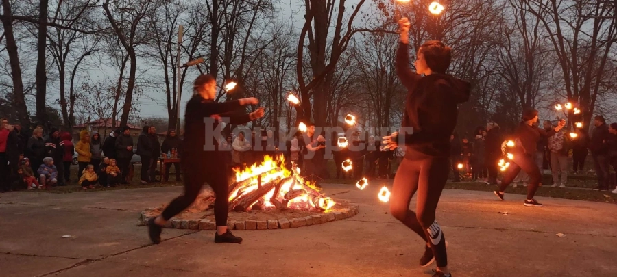 В Козлодуй спазиха традицията на Сирни Заговезни СНИМКИ